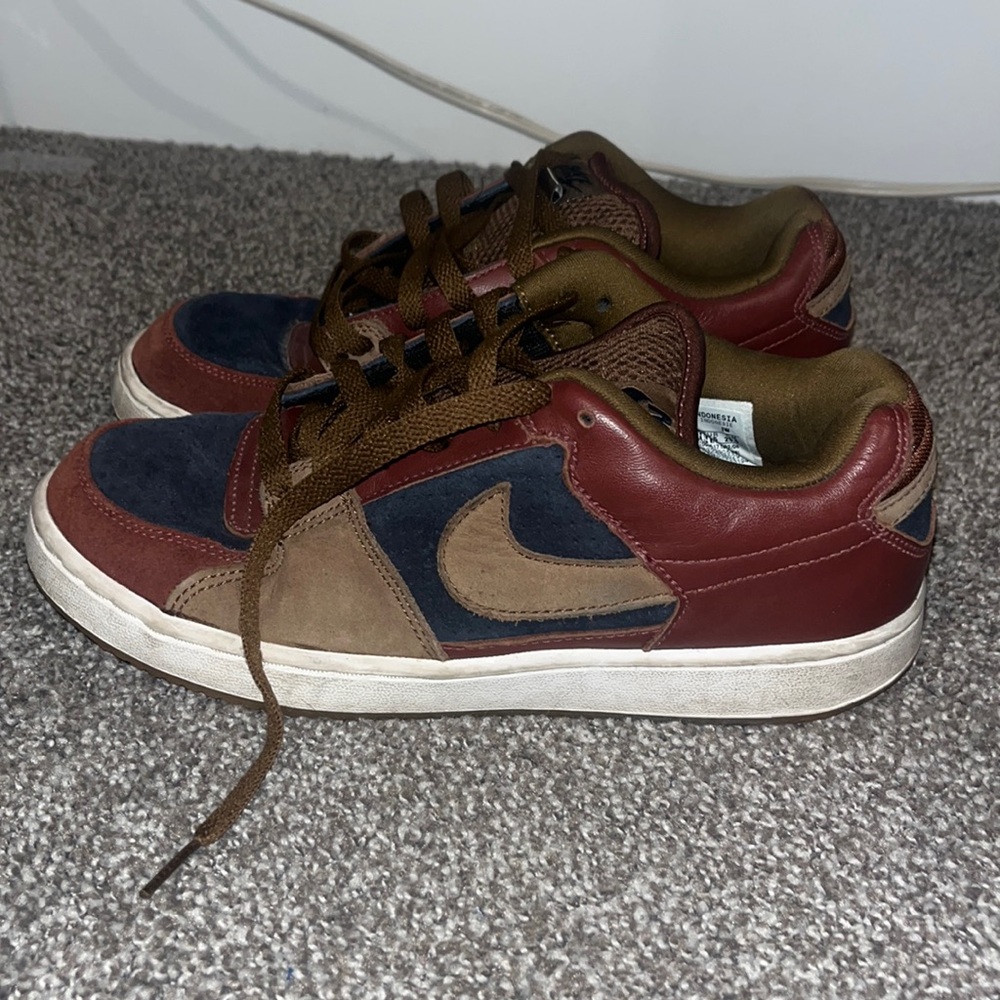 Brown, navy air jordan lows Nike sb